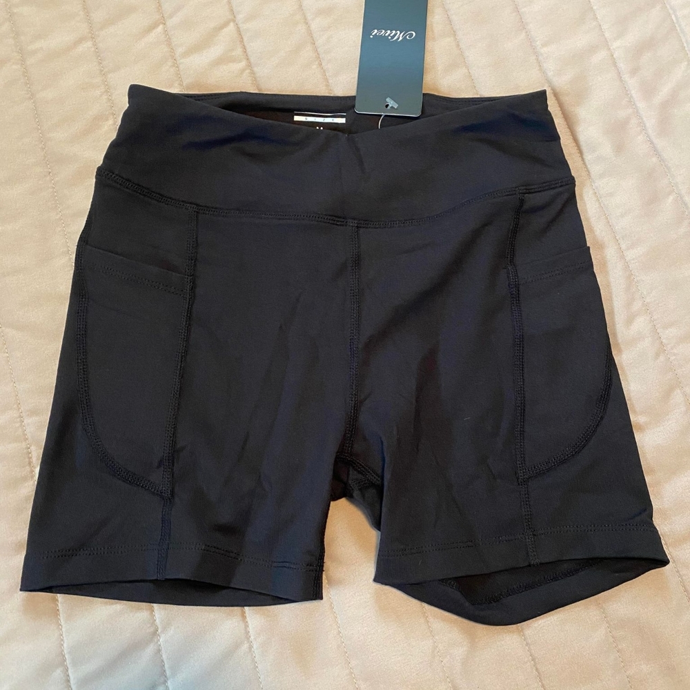 Mivei women's biker shorts size medium NWT